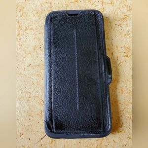 OtterBox Strada Series Case for Samsung Galaxy S10e (Black)